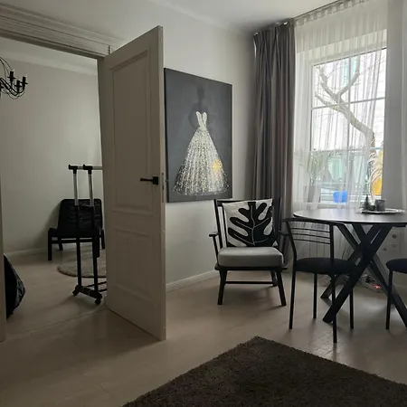 Apartment Old City Pleasant